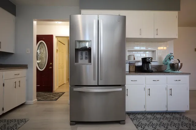 $320,000 | 611 1st Avenue, Reynolds, ND 58275