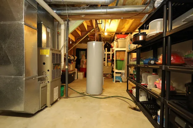 $320,000 | 611 1st Avenue, Reynolds, ND 58275