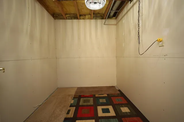 $320,000 | 611 1st Avenue, Reynolds, ND 58275