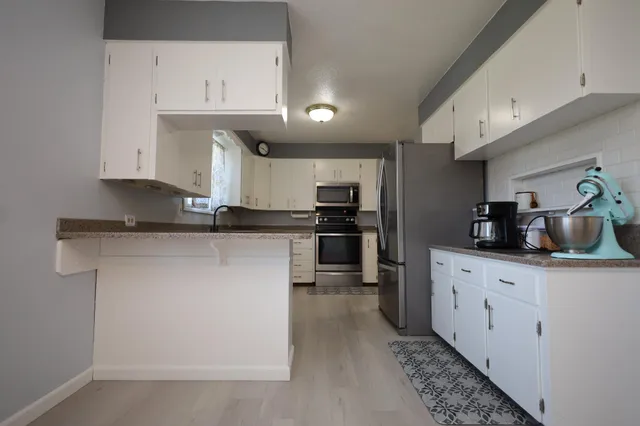 $320,000 | 611 1st Avenue, Reynolds, ND 58275