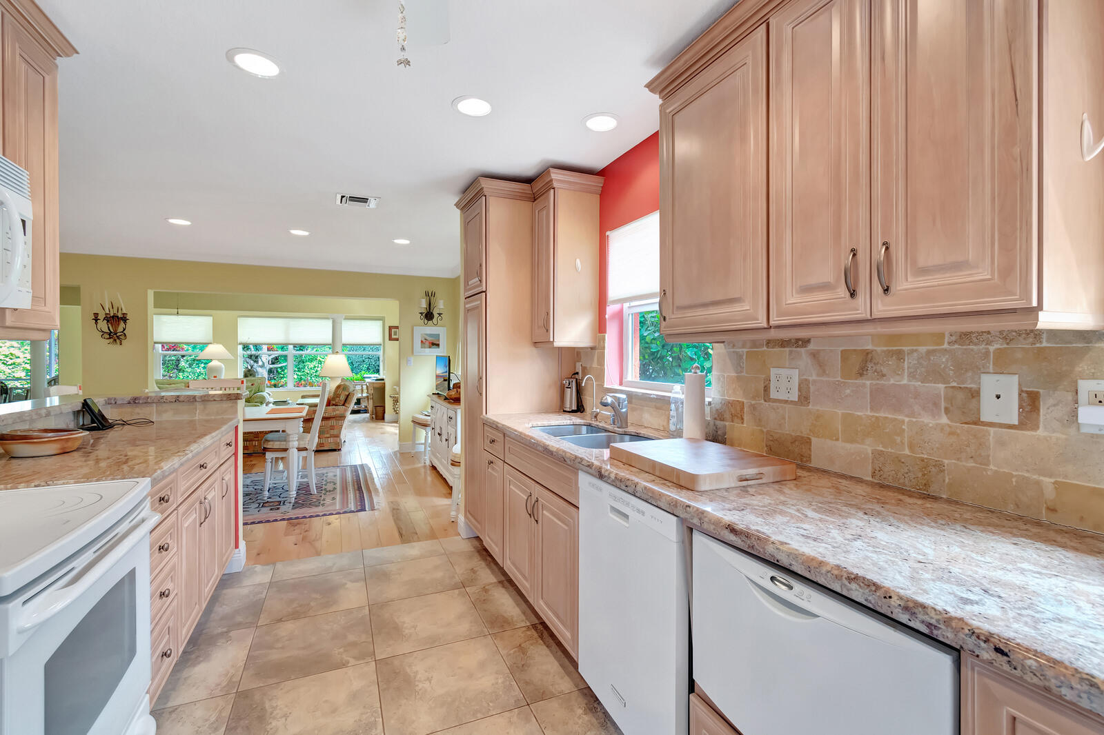 162 Del Rio Boulevard Boca Raton, FL 33432 - Photo 19 of 52 DSC_8297