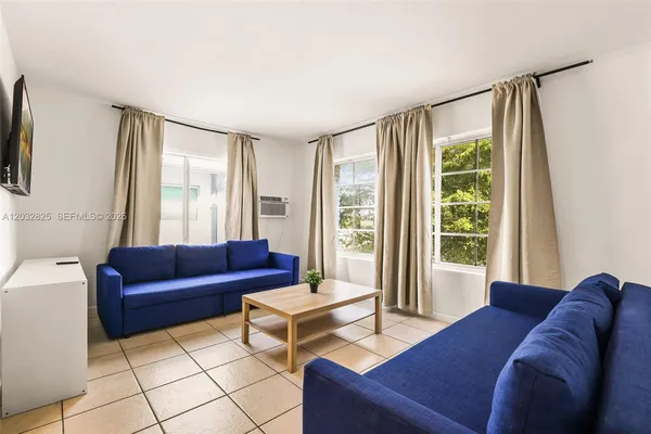 $1,990 | 7340 Harding Avenue, Unit 8, Miami Beach, FL 33141