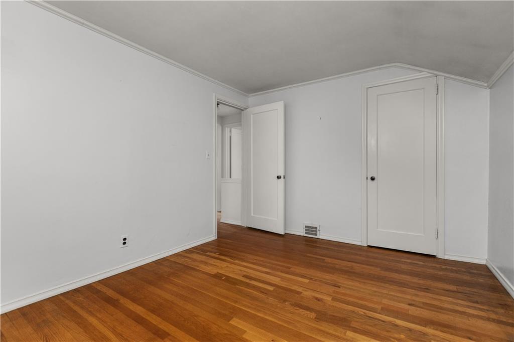 442 Serrano Avenue Pittsburgh, PA 15228 - Photo 19 of 31 a view of room
