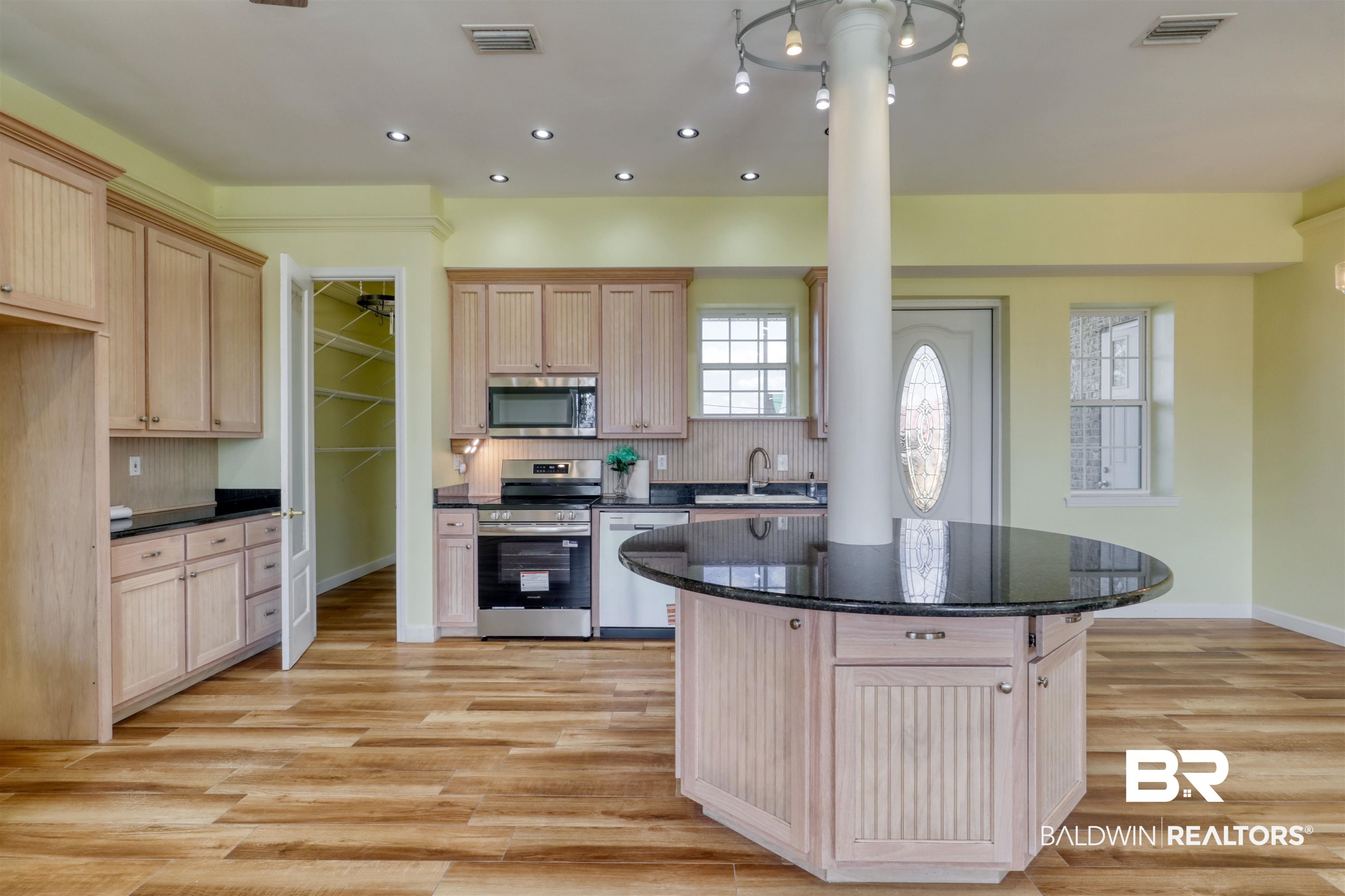 28461 Gardner Road Elberta, AL 36530 - Photo 4 of 46 Kitchen with stainless steel appliances, decorative backsplash, light wood finish cabinetry, and recessed lighting