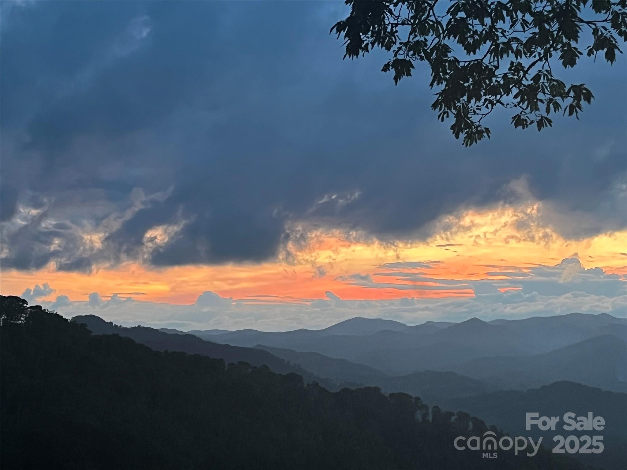 Lot 20 Heritage Ridge Road, Unit 20/4 Burnsville, NC 28714 - Photo 13 of 20 a view of sky from balcony