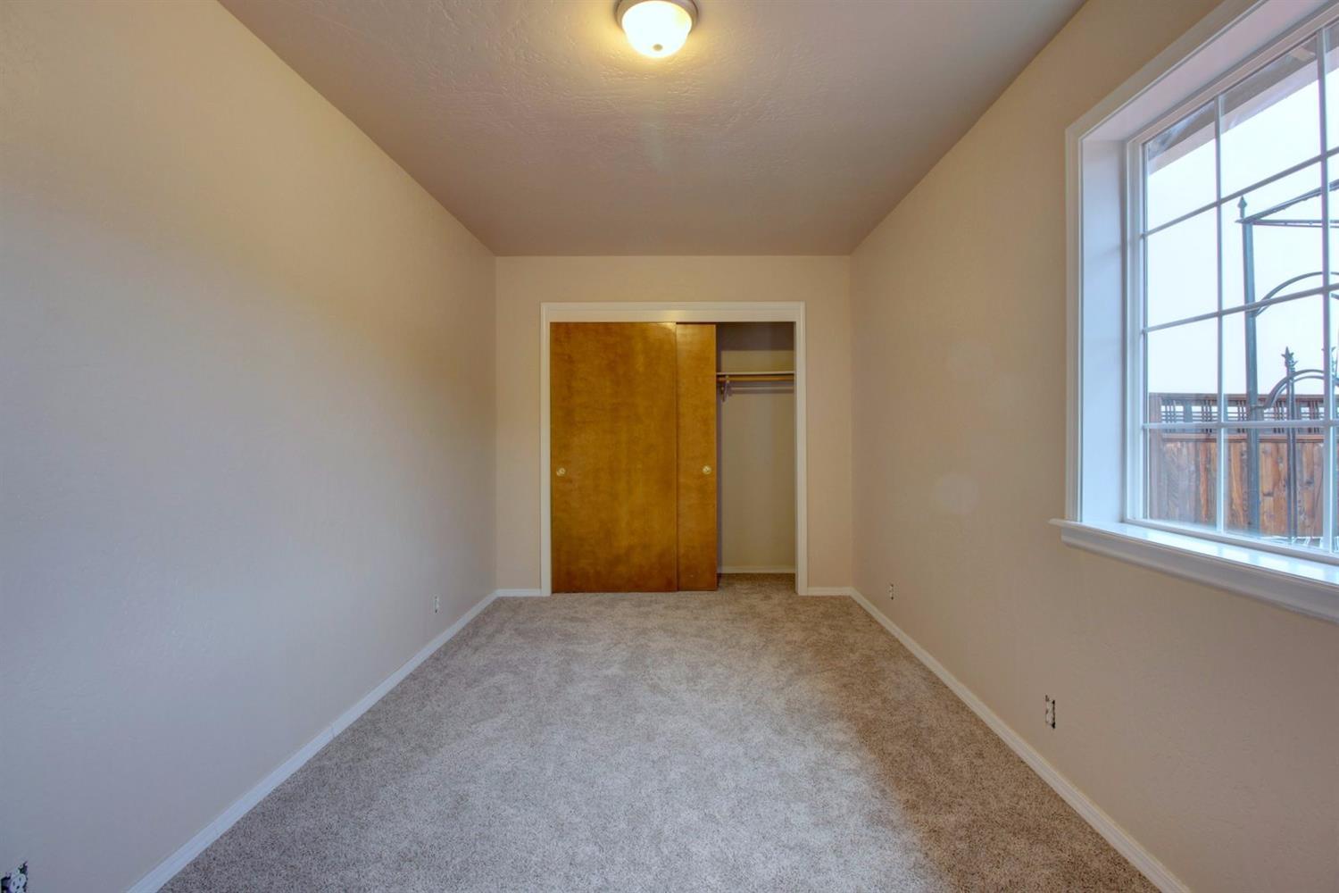 4645 Rising Glen Drive Central Point, OR 97502 - Photo 12 of 31 Additional Photo