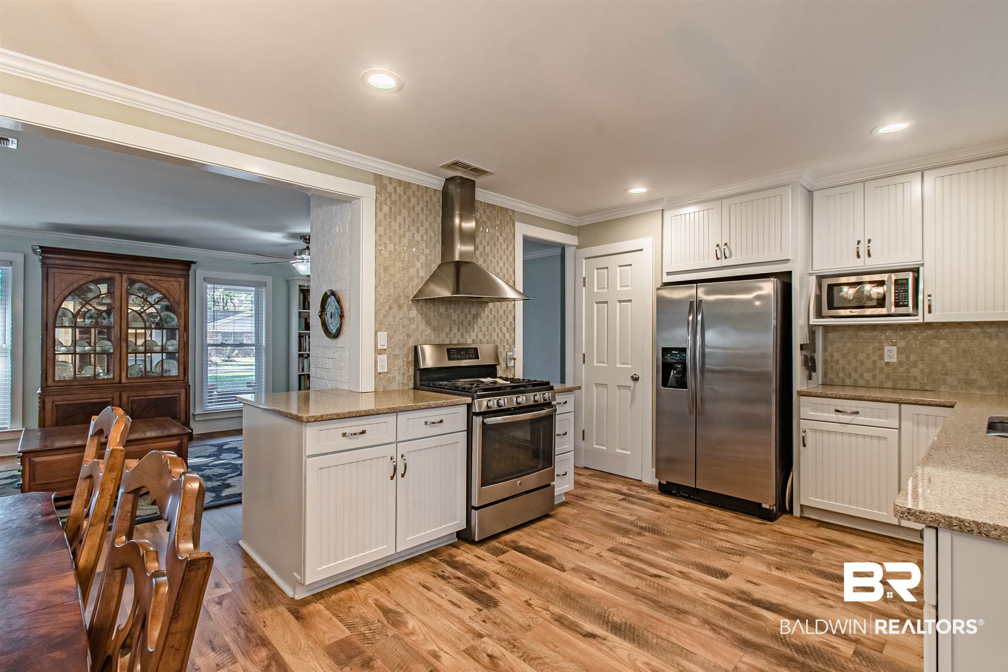 165 Laraway Lane Fairhope, AL 36532 - Photo 9 of 34 Dining to Kitchen