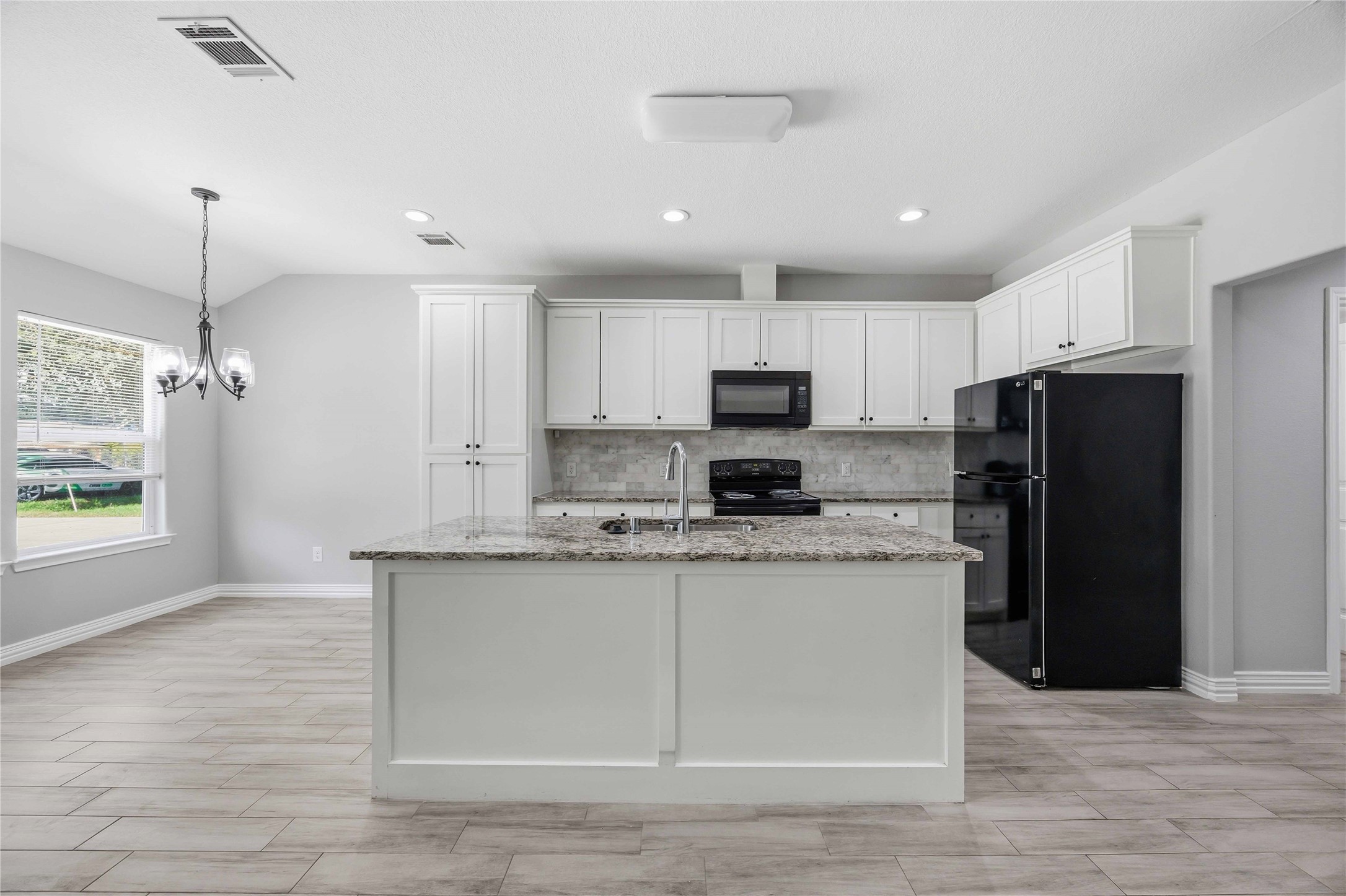 3425 Mt Pleasant Street, Unit B Houston, TX 77021 - Photo 7 of 27