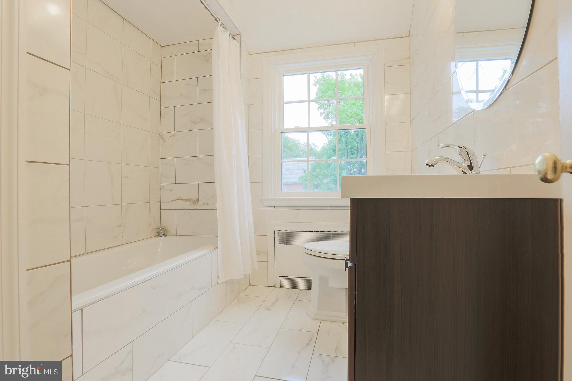4212 Kelway Road Baltimore, MD 21218 - Photo 19 of 30 Bath