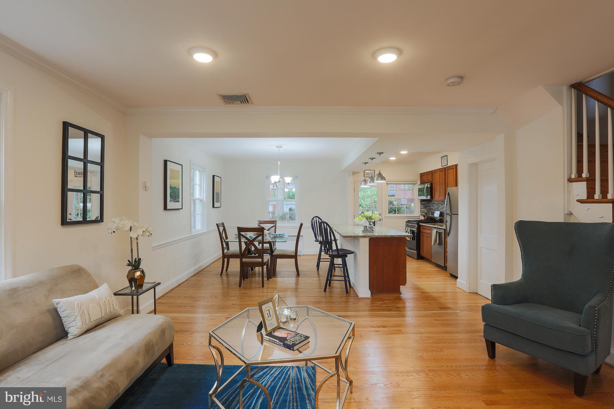 4212 Kelway Road Baltimore, MD 21218 - Photo 4 of 30 Living Room