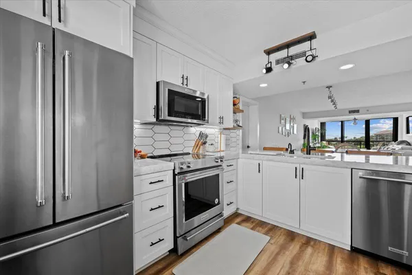 $6,000 | 201 South Seas Drive, Unit 404, Jupiter, FL 33477