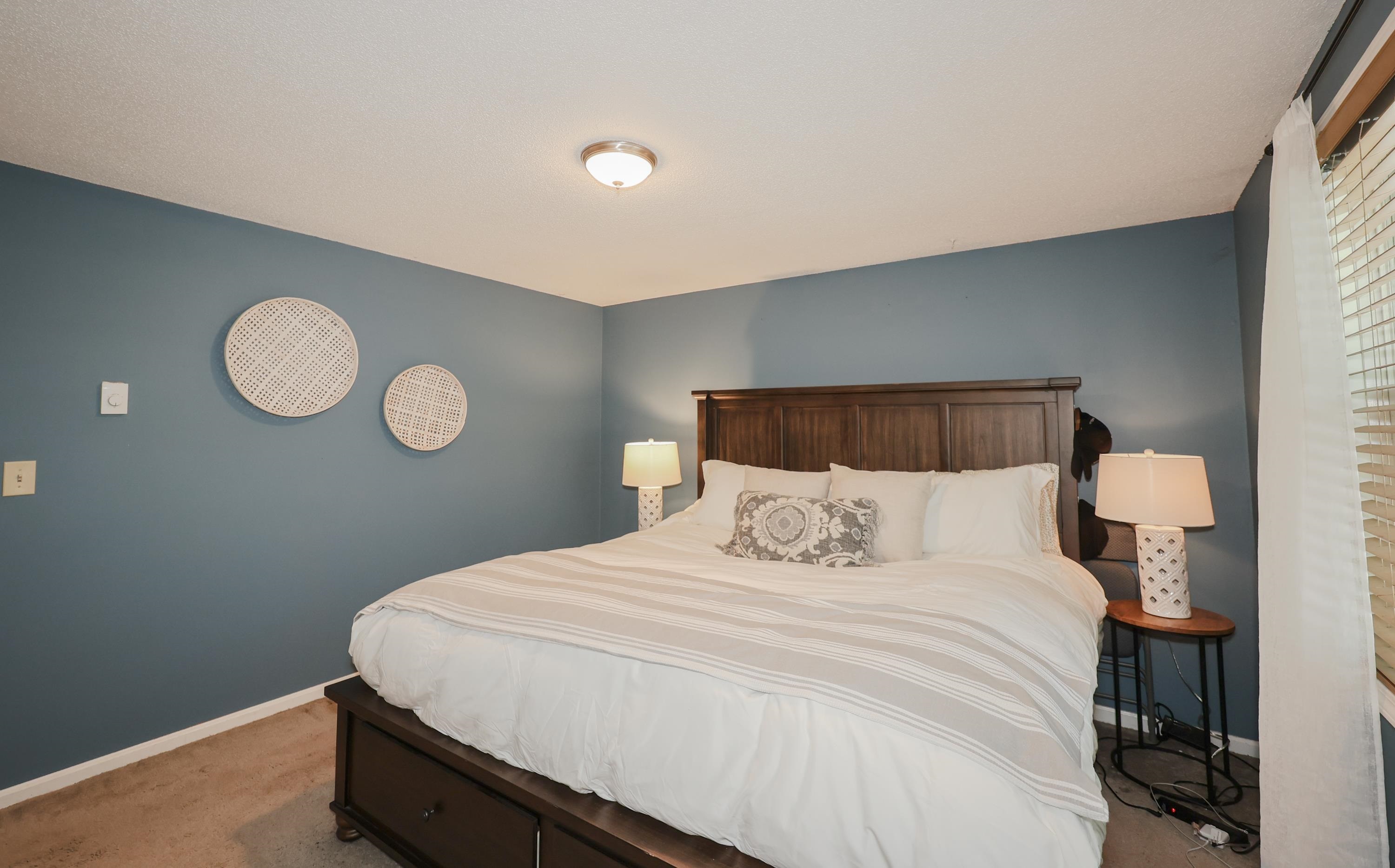 1035 South Mammoth Road, Unit 2 Manchester, NH 03109 - Photo 13 of 26
