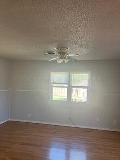4500 South Bonham Street Amarillo, TX 79110 - Photo 4 of 11 second living area