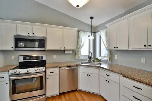 $349,000 | 10432 287th Avenue Northwest, Zimmerman, MN 55398