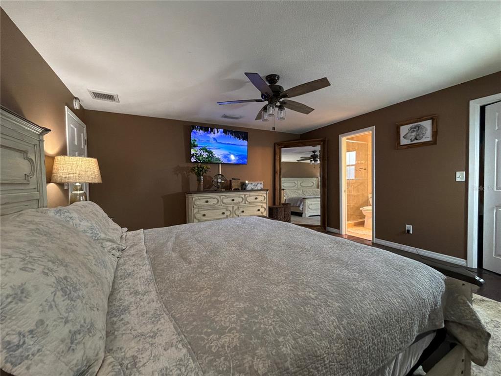 703 23rd Street Southwest Largo, FL 33770 - Photo 18 of 44 Gallery Image 18