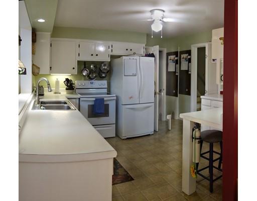 236 Middle Street Amherst, MA 01002 - Photo 17 of 34 Gallery Image 17