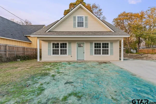 $239,000 | 214 Hurley Avenue, Gladewater, TX 75647