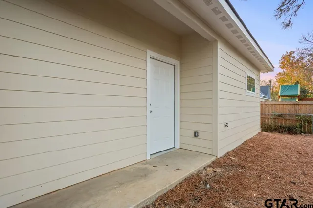 a view of backyard space