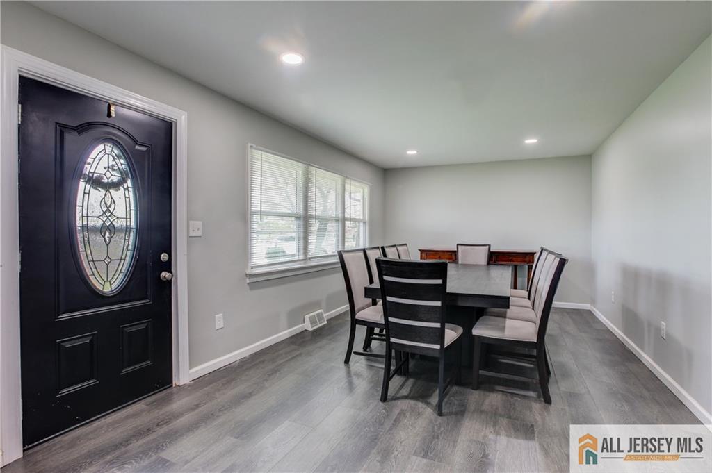 509 New Durham Road Piscataway, NJ 08854 - Photo 4 of 21