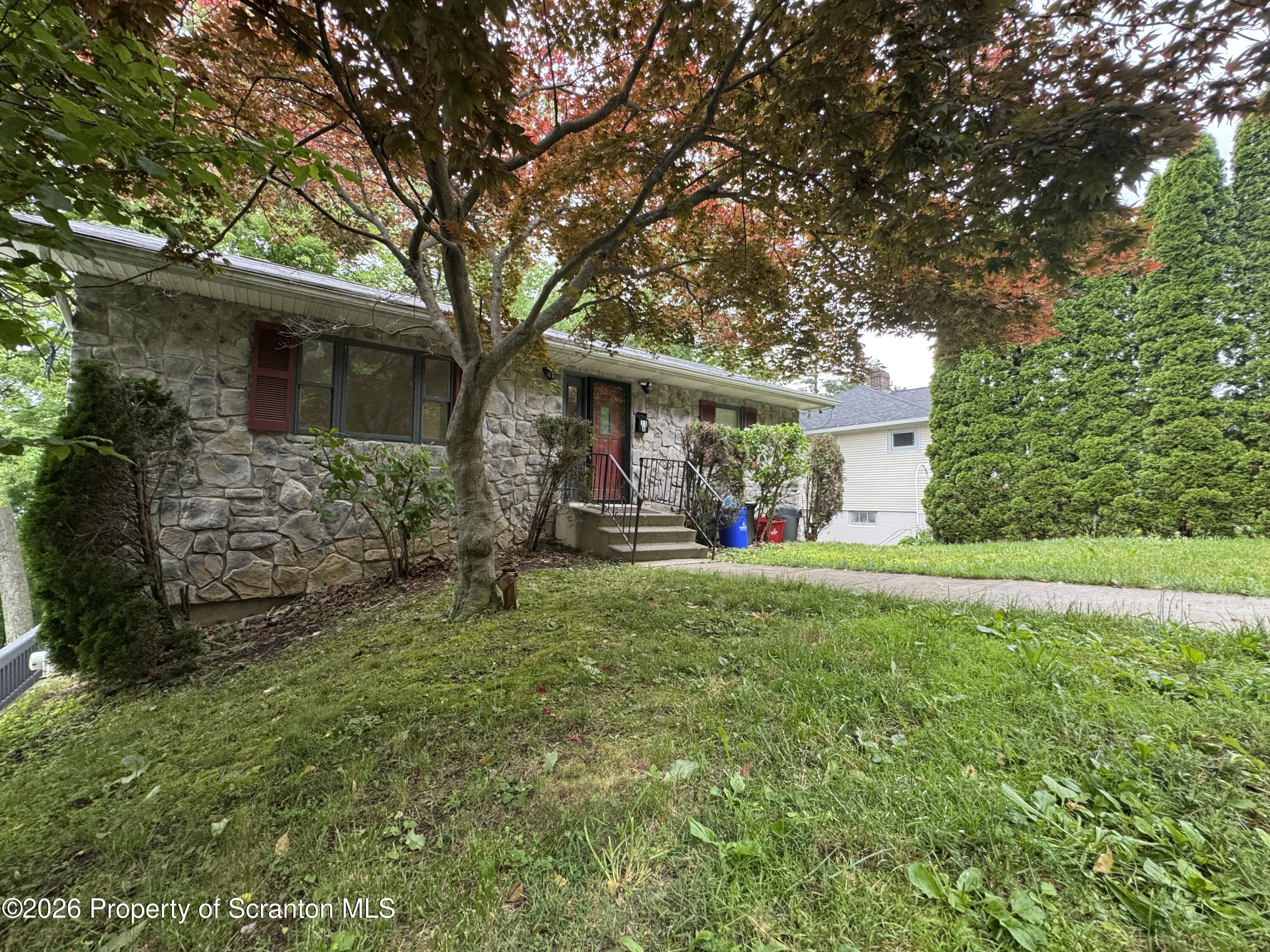 23 East Mountain Road, Unit B Scranton, PA 18505 - Photo 1 of 19 IMG_7603