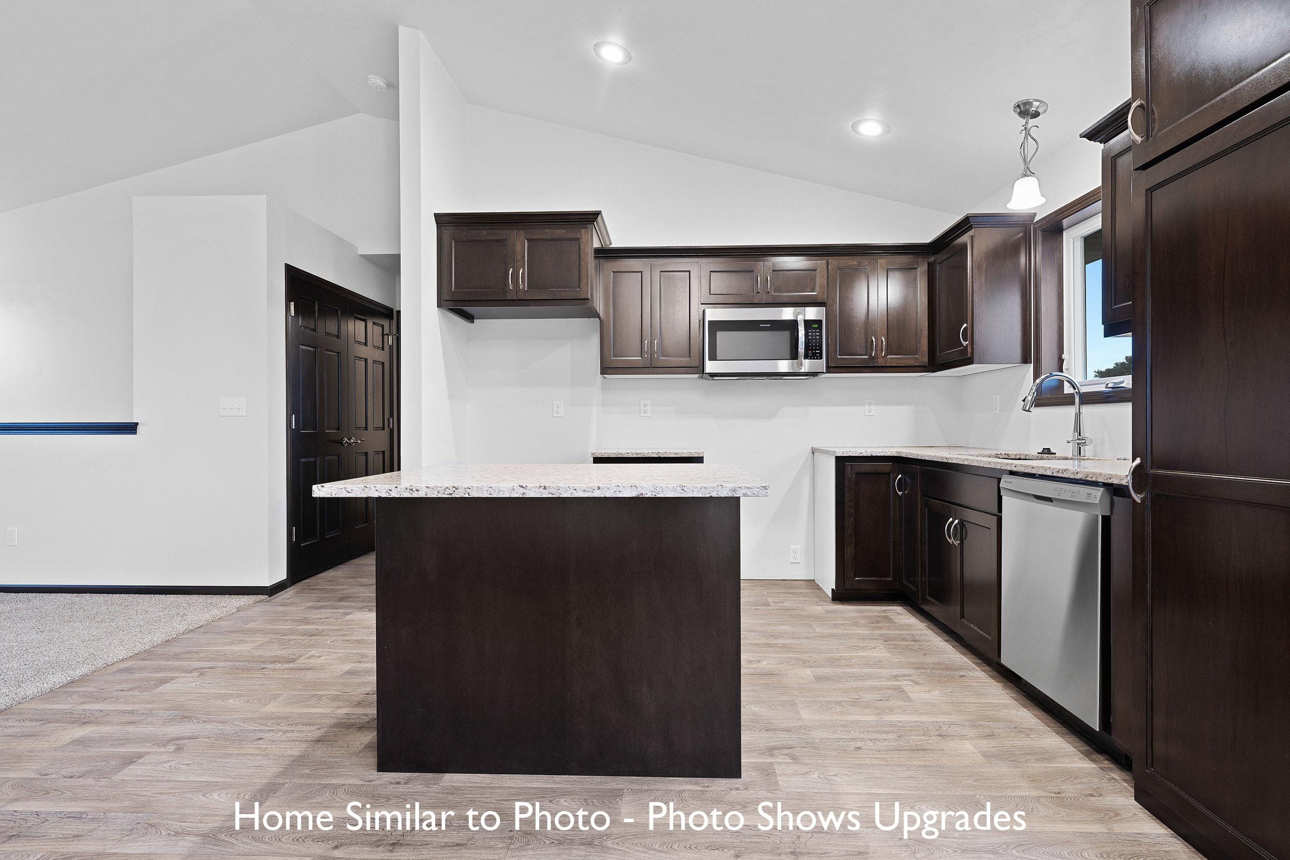 1011 Constellation Way Marinette, WI 54143 - Photo 14 of 38