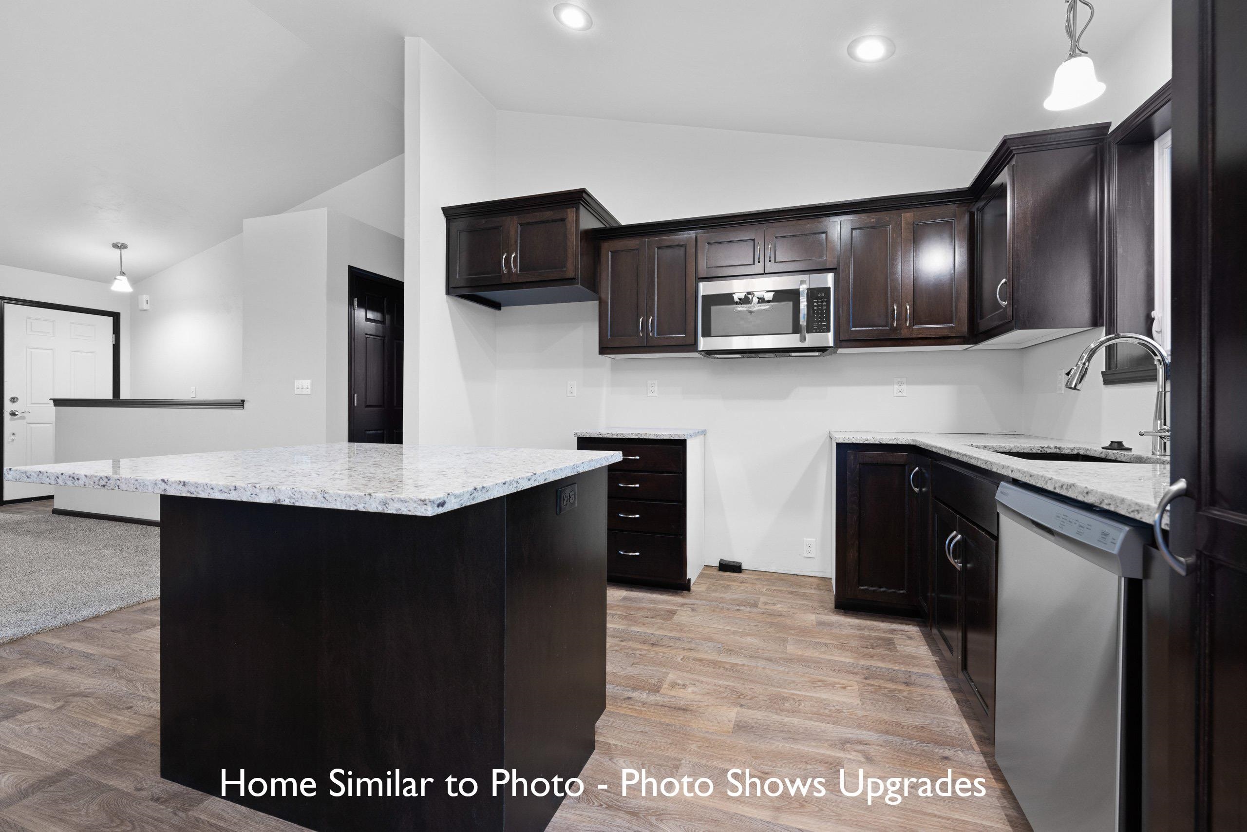 1011 Constellation Way Marinette, WI 54143 - Photo 21 of 38