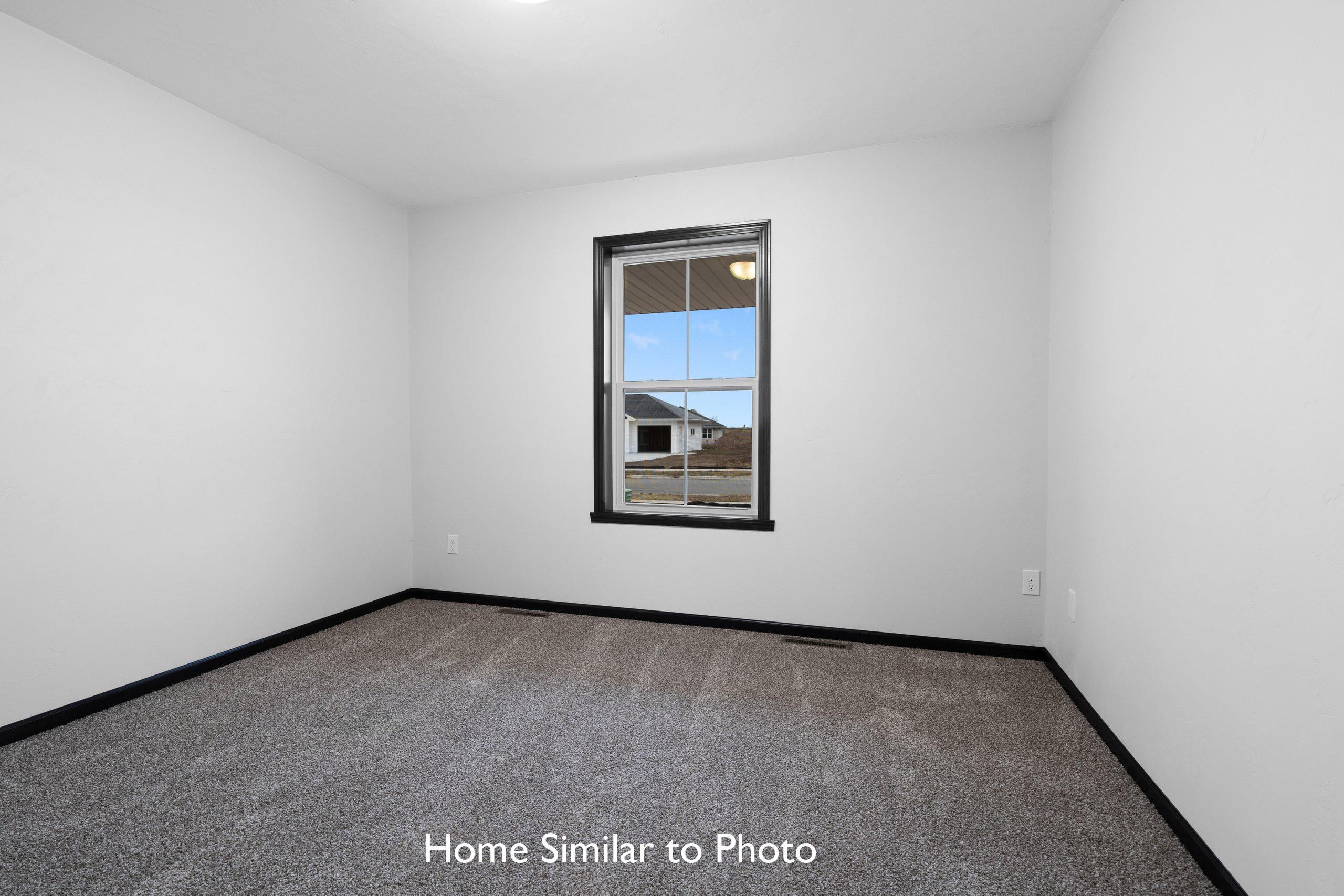 1011 Constellation Way Marinette, WI 54143 - Photo 22 of 38