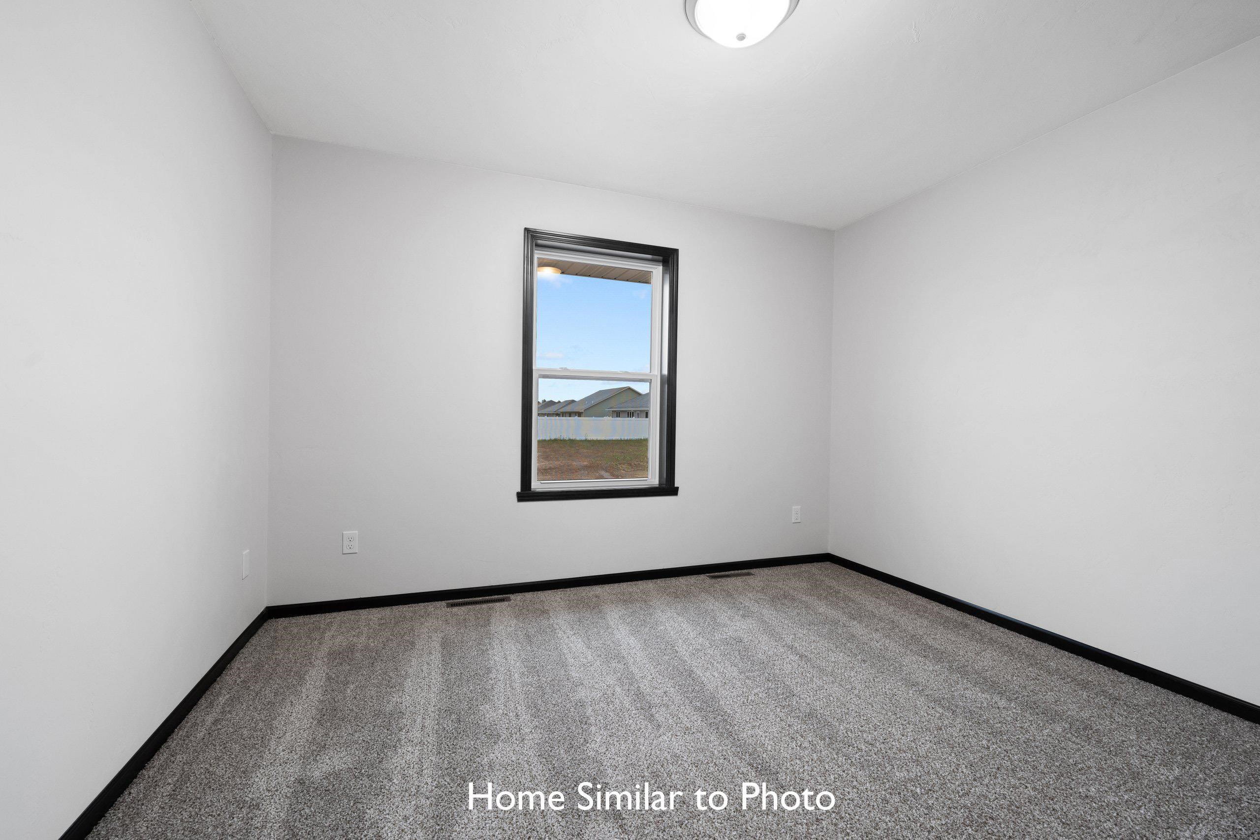 1011 Constellation Way Marinette, WI 54143 - Photo 25 of 38