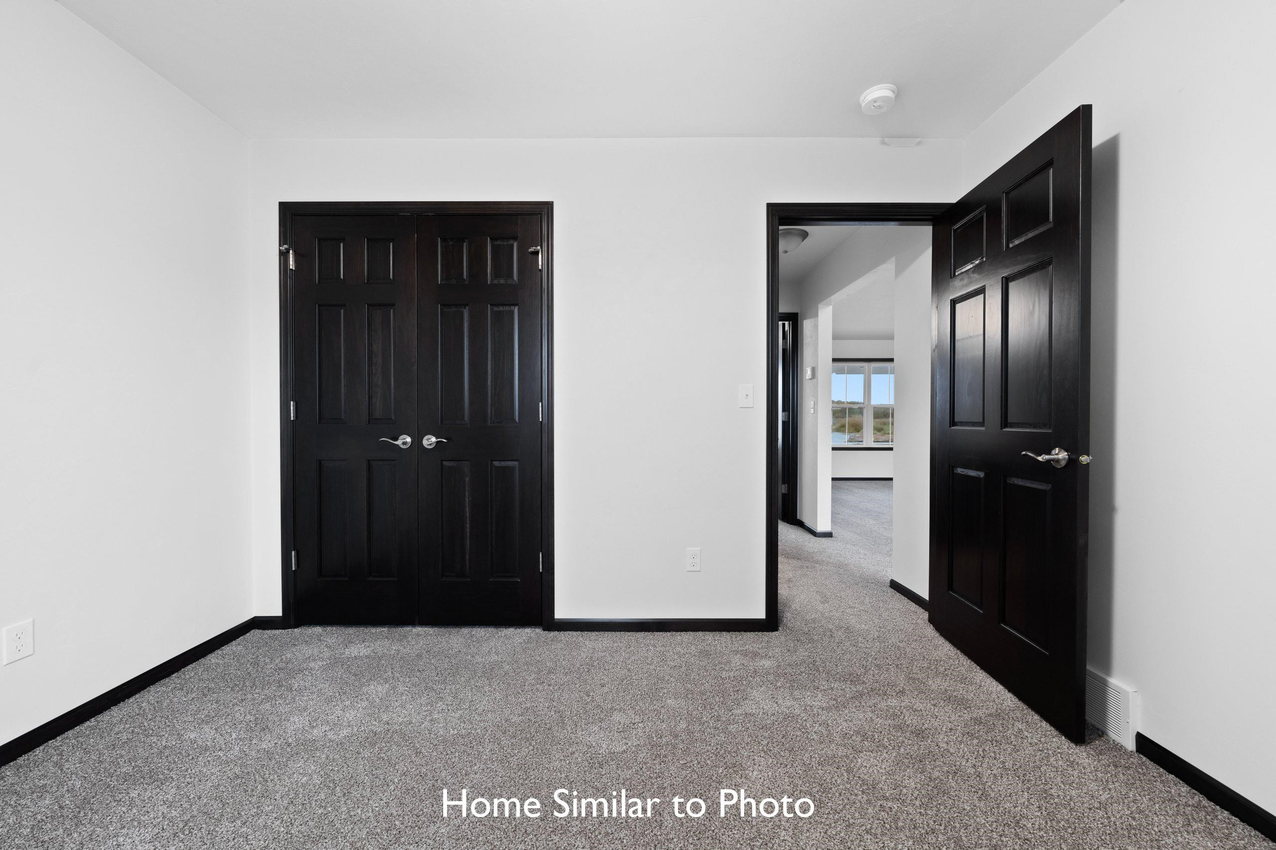 1011 Constellation Way Marinette, WI 54143 - Photo 26 of 38