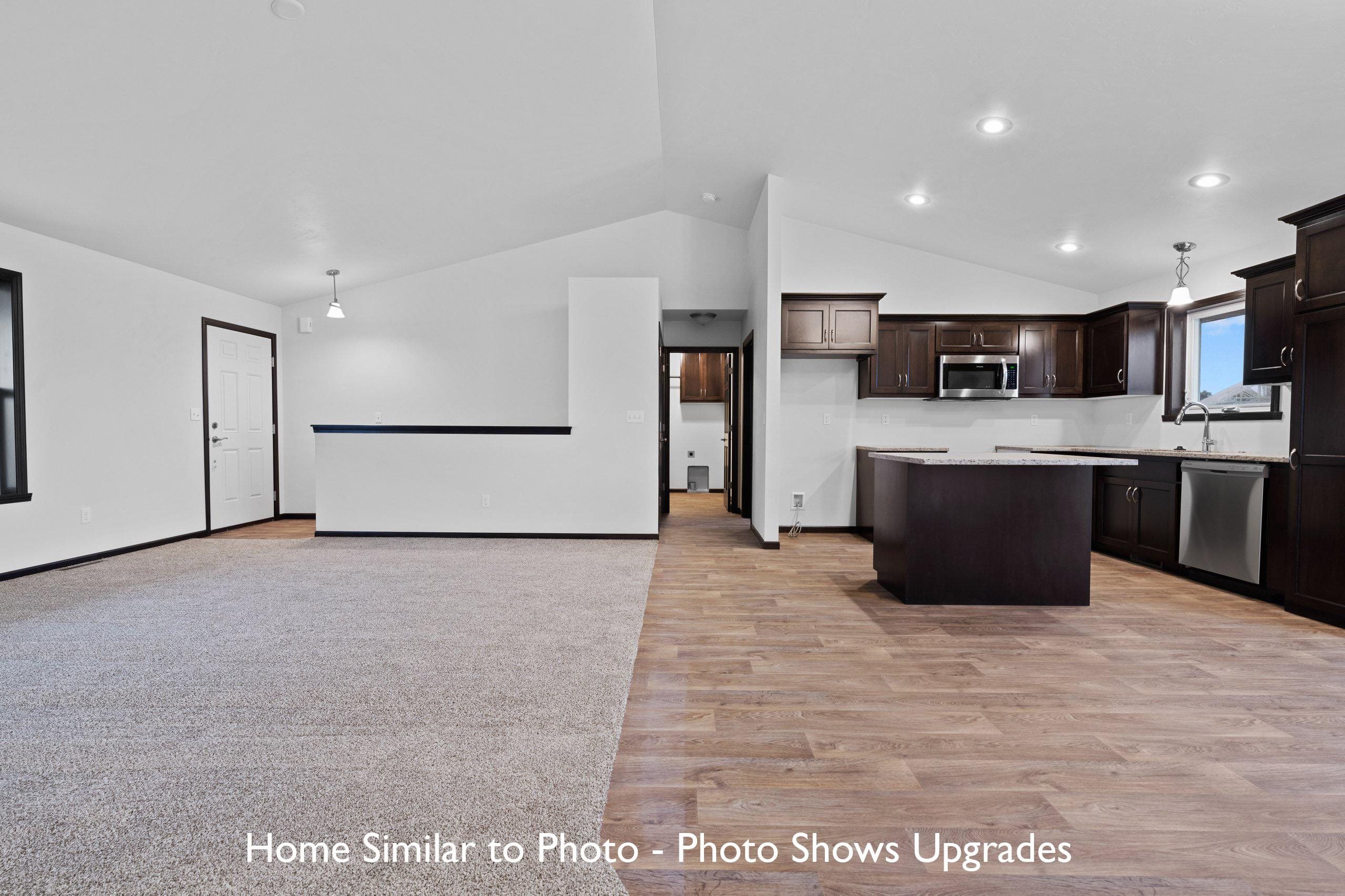 1011 Constellation Way Marinette, WI 54143 - Photo 10 of 38