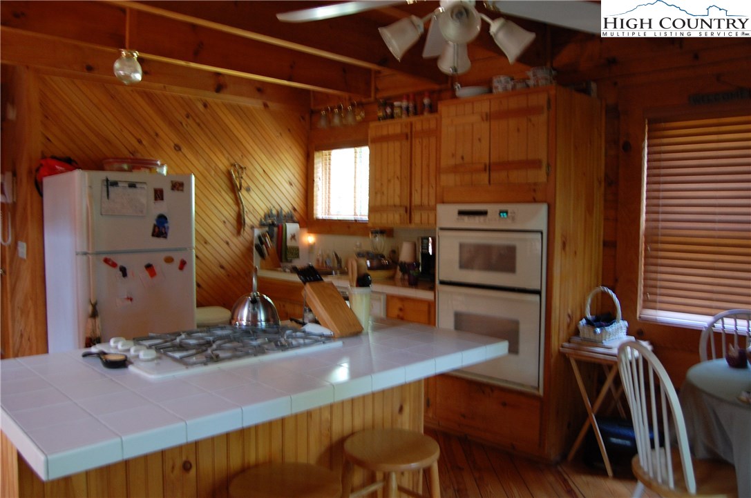 333 Rivers Edge Access Road Jefferson, NC 28640 - Photo 5 of 27 Gallery Image 5