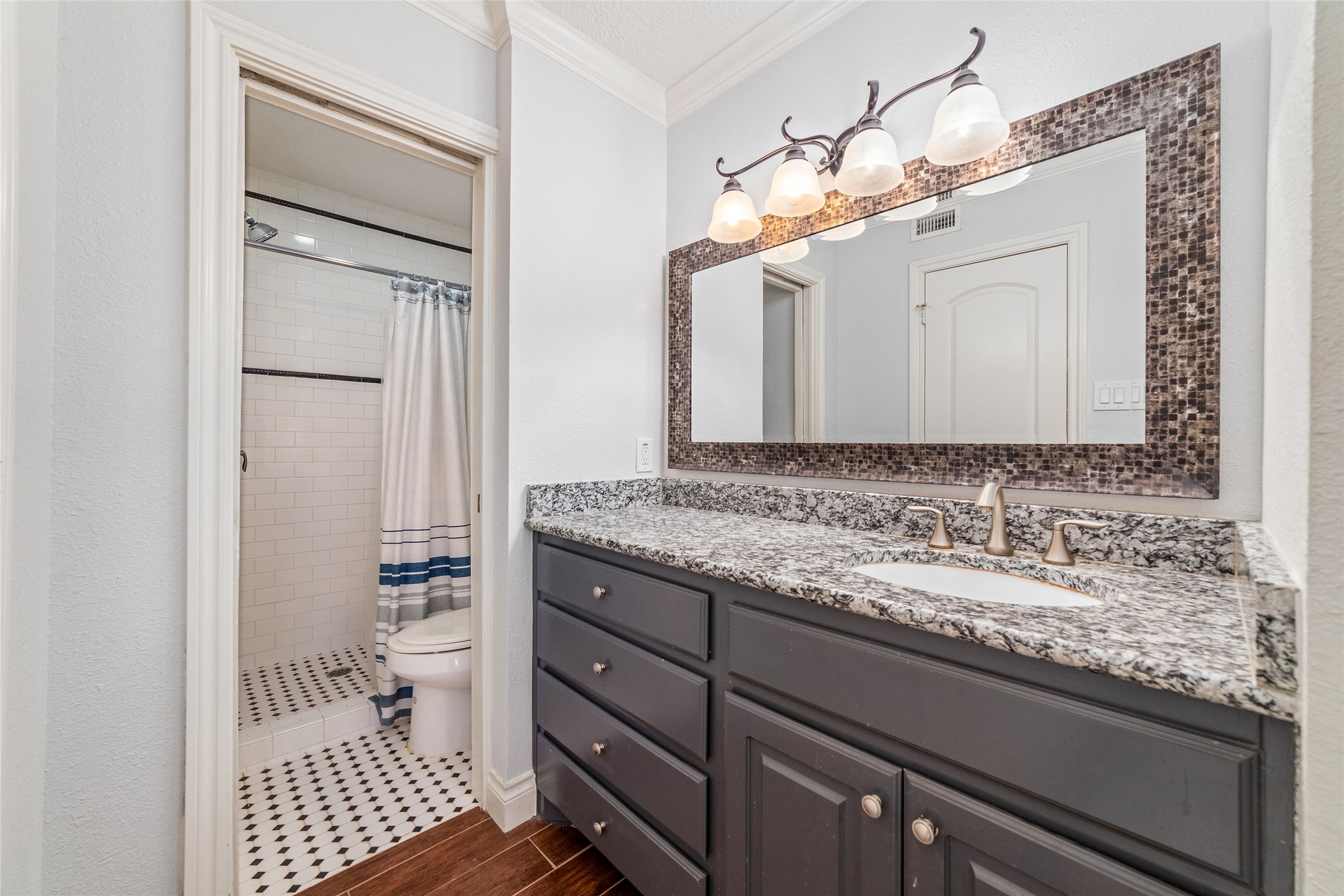 2300 Augusta Drive, Unit 24 Houston, TX 77057 - Photo 15 of 23