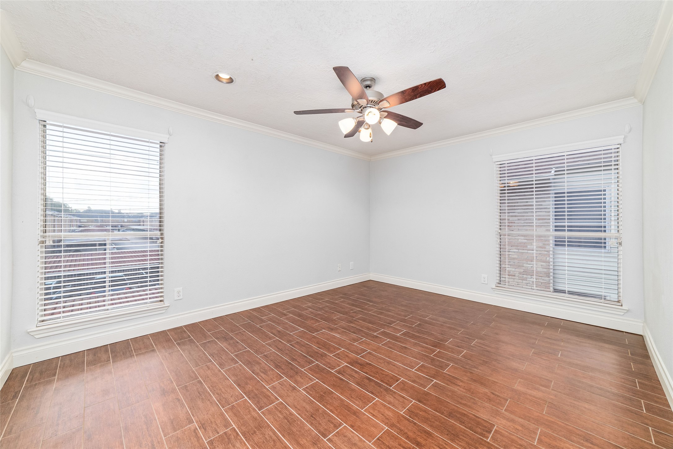 2300 Augusta Drive, Unit 24 Houston, TX 77057 - Photo 8 of 23