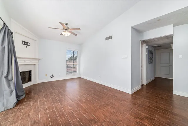 $1,600 | 2300 Augusta Drive, Unit 24, Houston, TX 77057