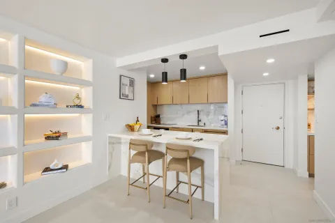 $1,575,000 | 1760 Avenida Del Mundo, Unit 901, Coronado, CA 92118