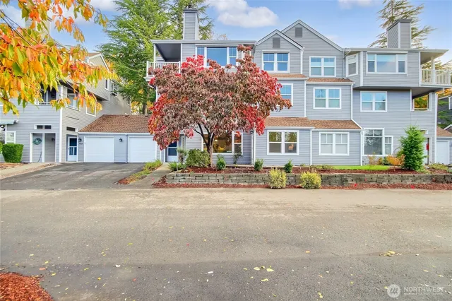 $395,000 | 4228 221st Place Southeast, Unit 1083, Issaquah, WA 98029