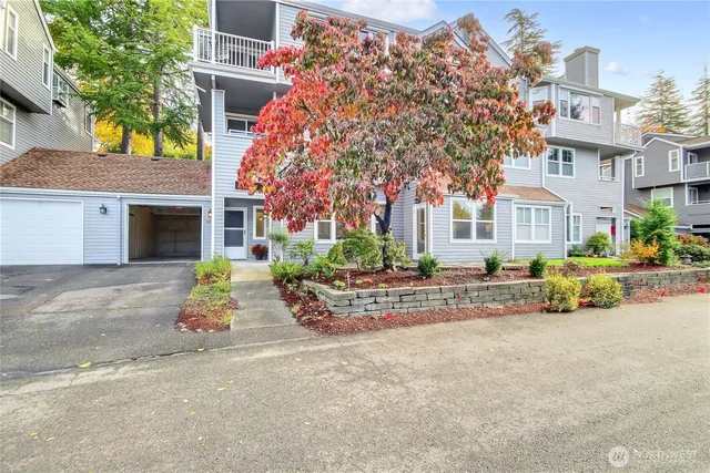 $395,000 | 4228 221st Place Southeast, Unit 1083, Issaquah, WA 98029