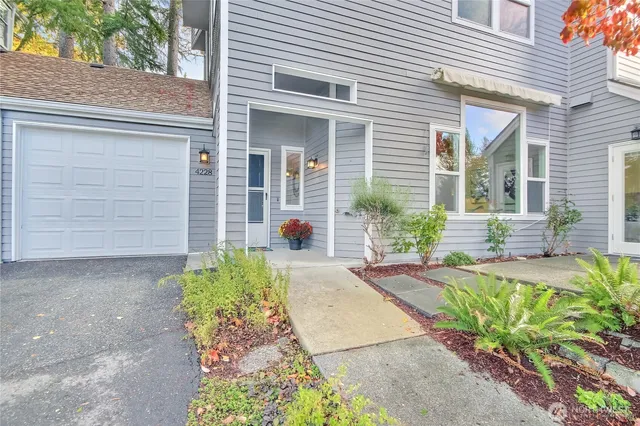 $395,000 | 4228 221st Place Southeast, Unit 1083, Issaquah, WA 98029
