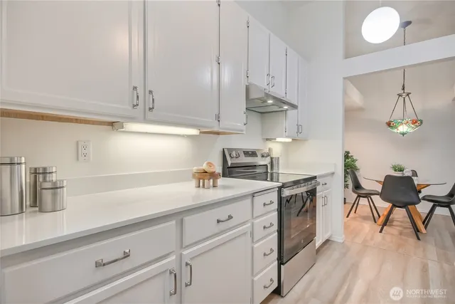 $395,000 | 4228 221st Place Southeast, Unit 1083, Issaquah, WA 98029