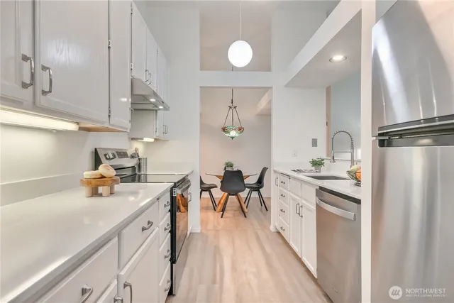 $395,000 | 4228 221st Place Southeast, Unit 1083, Issaquah, WA 98029