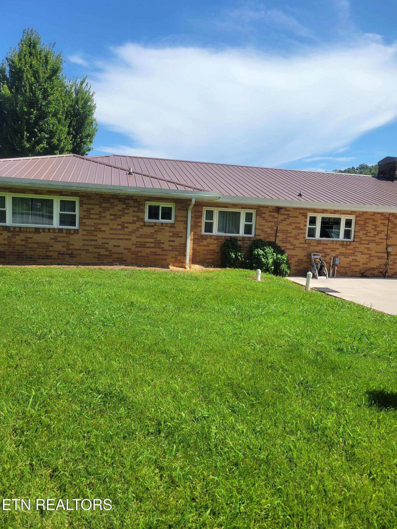 132 Ridge Crest Road Harriman, TN 37748 - Photo 7 of 31 20260702_160040 (1)
