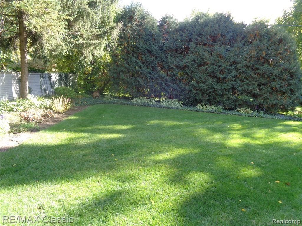 998 Top View Road Bloomfield Hills, MI 48304 - Photo 44 of 50 DSC01115.JPG