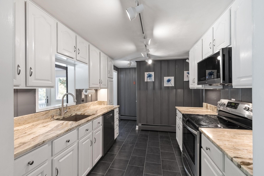139 Harvard Road Littleton, MA 01460 - Photo 8 of 42 Gallery Image 8