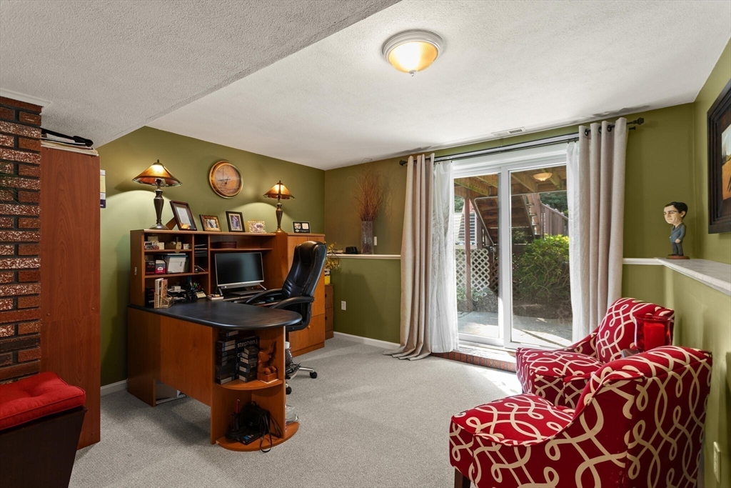 7 Rodeo Circle Billerica, MA 01821 - Photo 16 of 29 Gallery Image 16