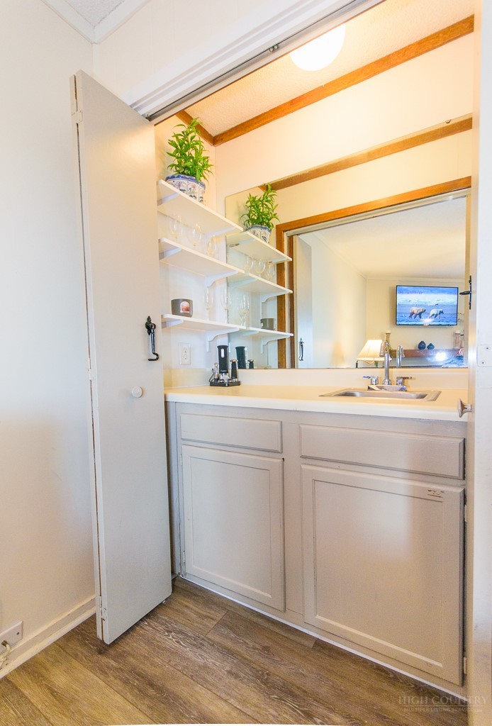 301 Pinnacle Inn Road, Unit 2204 Beech Mountain, NC 28604 - Photo 12 of 47