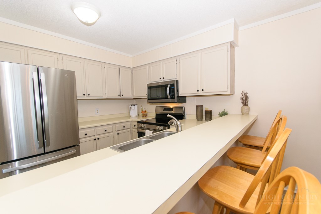 301 Pinnacle Inn Road, Unit 2204 Beech Mountain, NC 28604 - Photo 17 of 47