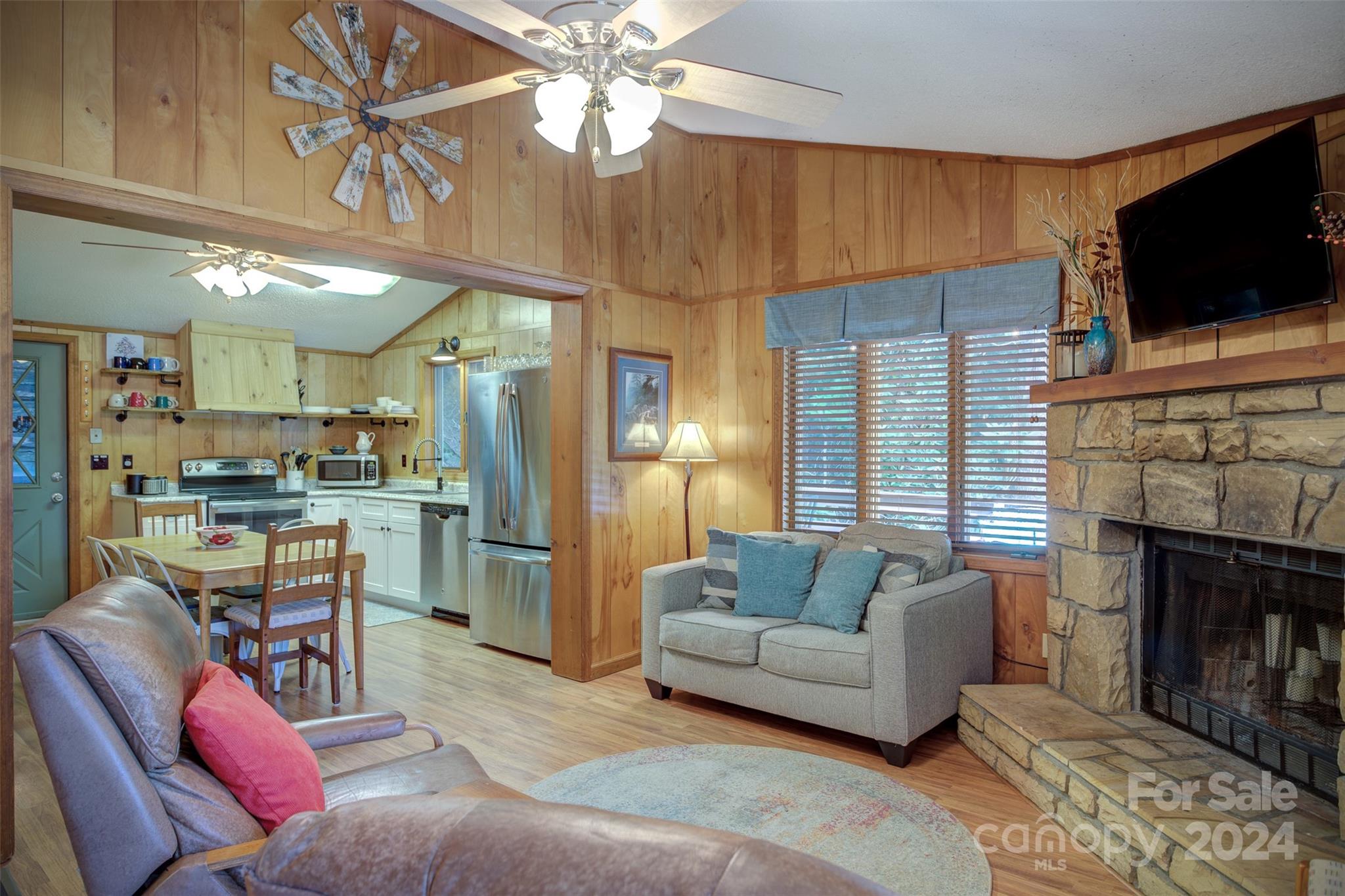 188 Laurel Ridge, Unit C16 Banner Elk, NC 28604 - Photo 4 of 37 Gallery Image 4