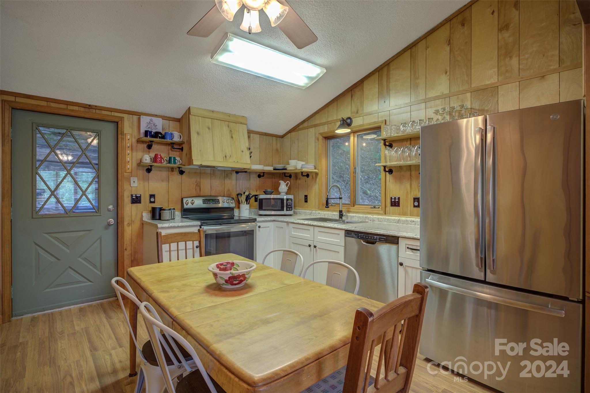 188 Laurel Ridge, Unit C16 Banner Elk, NC 28604 - Photo 7 of 37 Gallery Image 7