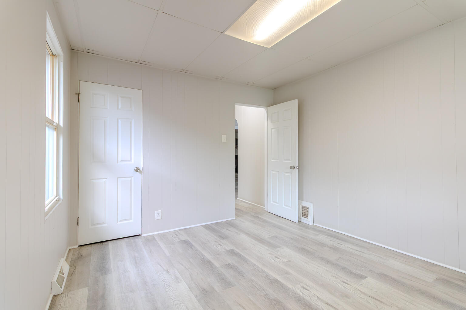 829 Johnson Street Gary, IN 46402 - Photo 21 of 42 1536x1024