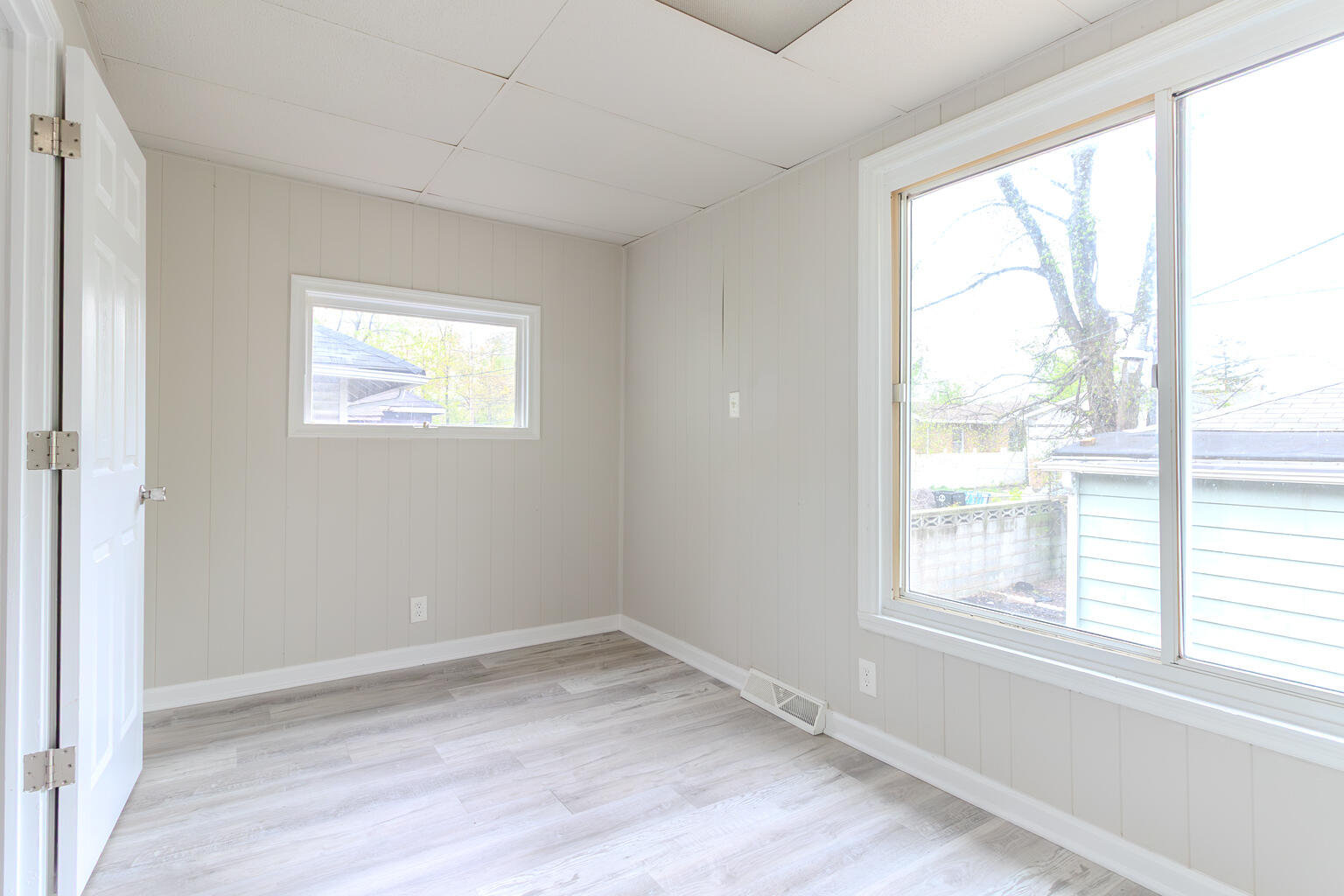 829 Johnson Street Gary, IN 46402 - Photo 28 of 42 1536x1024